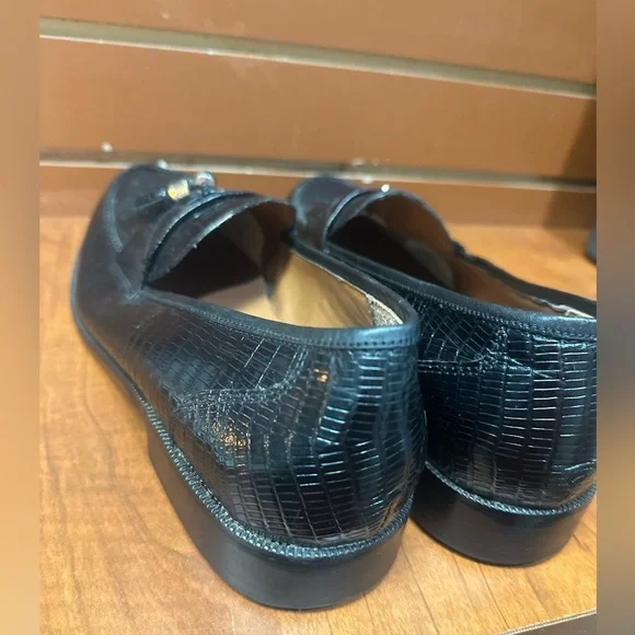 Stacy Adams Black Leather Loafers with Crocodile Embossed Design
